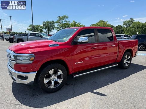 Used 2022 RAM 1500 Laramie AWD/4WD image 2