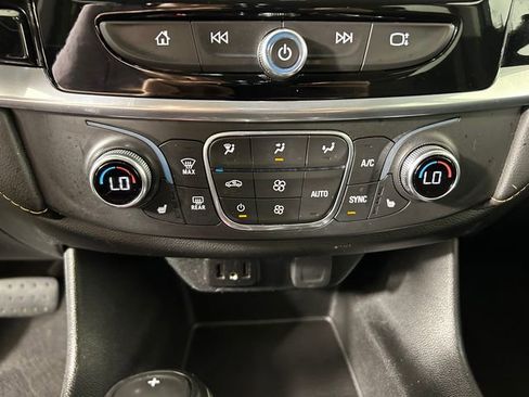 Used 2019 Chevrolet Traverse LT AWD/4WD image 23