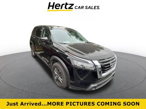 Used 2025 Nissan Pathfinder SV image 1