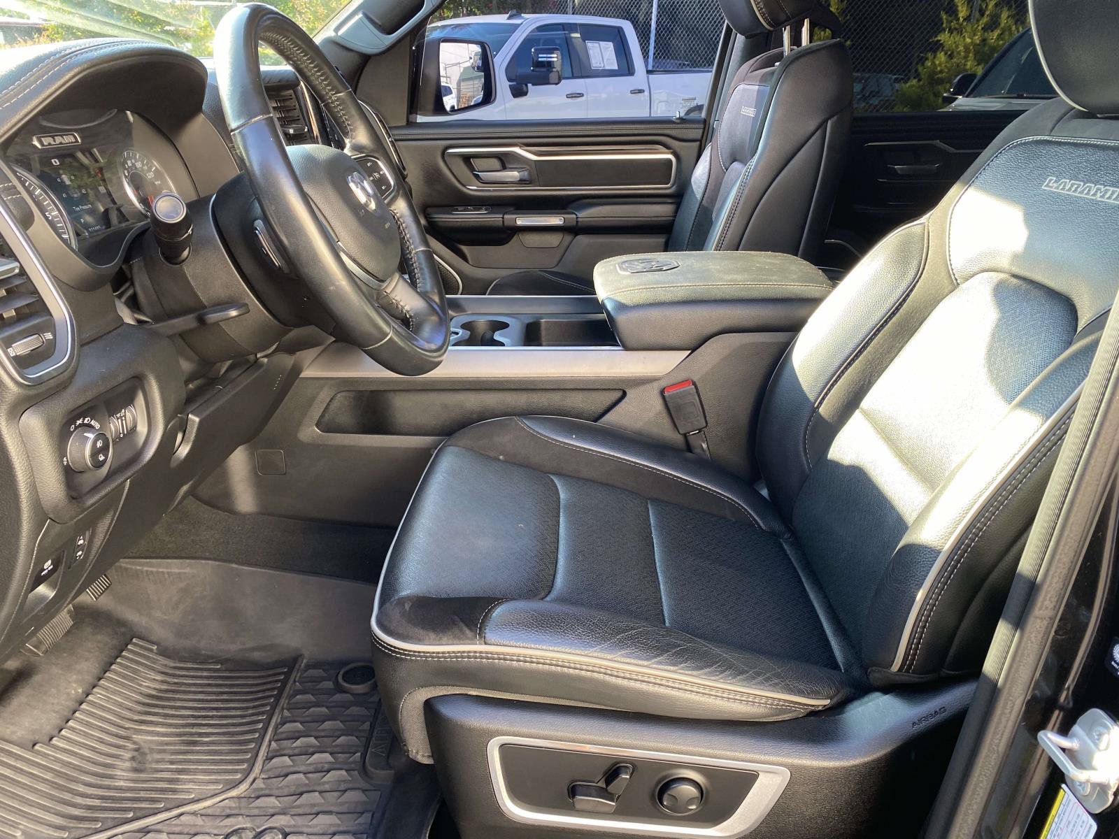 Used 2023 RAM 1500 Laramie AWD/4WD image 15
