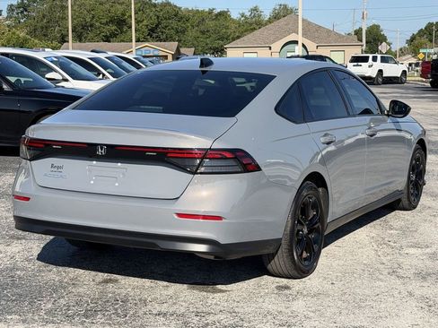 Used 2025 Honda Accord SE image 4