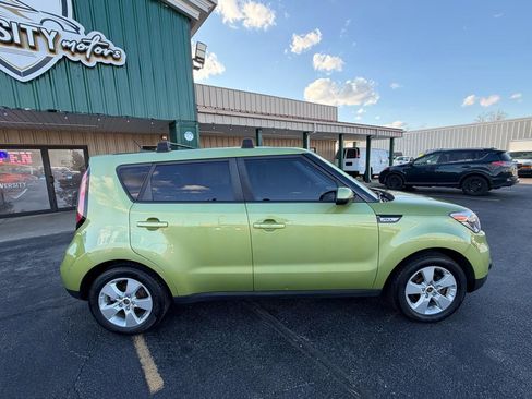 Used 2019 Kia Soul image 2