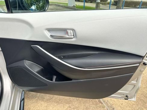 Used 2025 Toyota Corolla SE FWD image 19