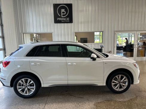 Used 2023 Audi Q3 2.0T Premium image 16