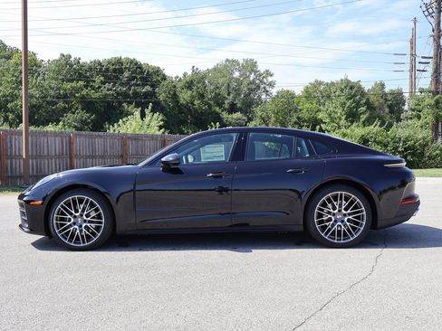 New 2025 Porsche Panamera image 2
