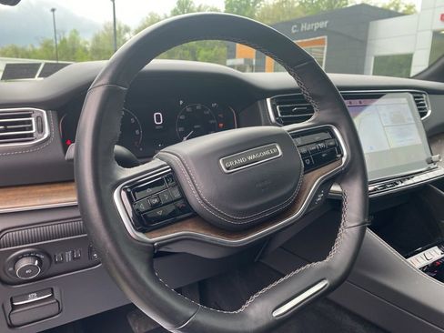 Used 2022 Jeep Grand Wagoneer Series II AWD/4WD image 34