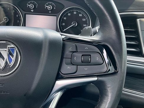 Used 2023 Buick Enclave Essence AWD/4WD image 18
