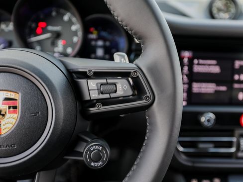 Certified 2026 Porsche Macan Turbo AWD/4WD image 16