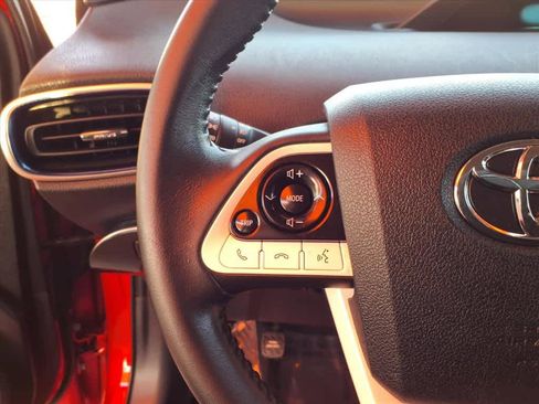 Used 2016 Toyota Prius Four Touring image 10