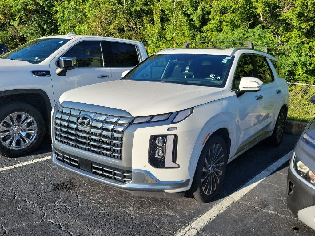 Certified 2023 Hyundai Palisade Calligraphy w/ Cargo Package FWD image 3