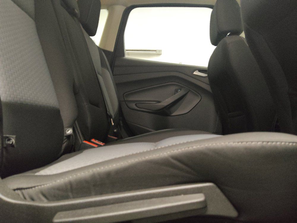 Used 2017 Ford Escape SE FWD image 19