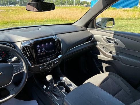 Used 2023 Chevrolet Traverse LT FWD image 46