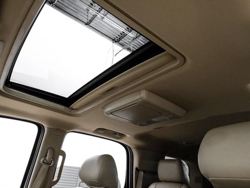 Used 2013 Chevrolet Tahoe LTZ RWD image 26