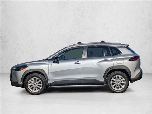 Used 2026 Toyota Corolla Cross LE image 9