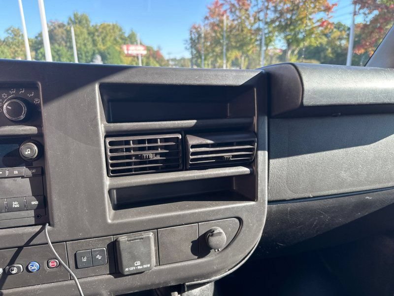 Used 2024 Chevrolet Express 3500 LS RWD image 23