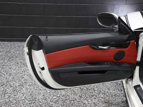 Used 2015 BMW Z4 sDrive35i image 35