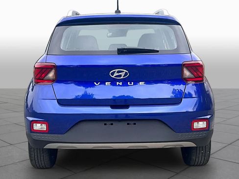 Used 2026 Hyundai Venue SEL FWD image 5