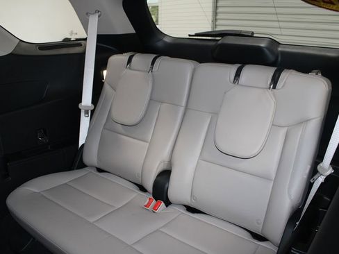 Used 2021 Ford Explorer XLT w/ Equipment Group 202A image 26