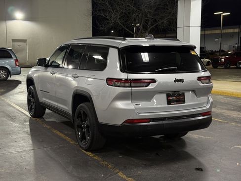 Used 2021 Jeep Grand Cherokee L Laredo image 9