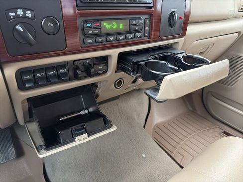 Used 2006 Ford F350 Lariat image 24