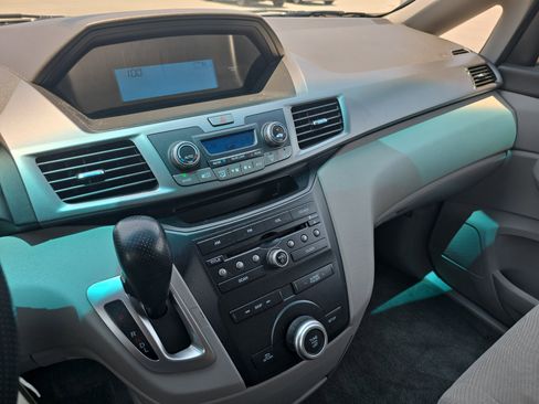 Used 2011 Honda Odyssey EX image 21