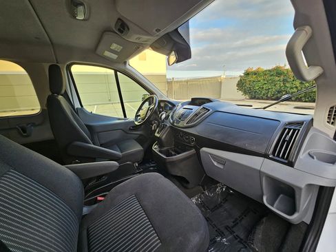 Used 2017 Ford Transit 350 XLT RWD image 12