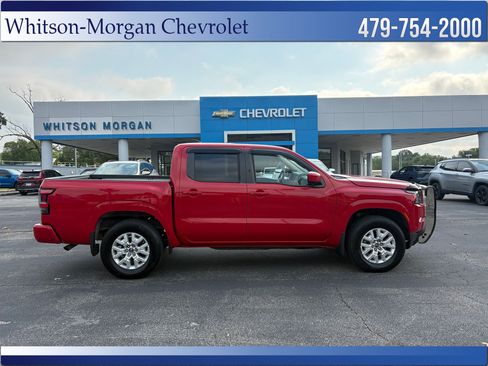 Used 2022 Nissan Frontier SV AWD/4WD image 2