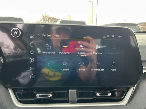 New 2026 Chevrolet Equinox LT w/ LPO, Floor Liner Package image 22