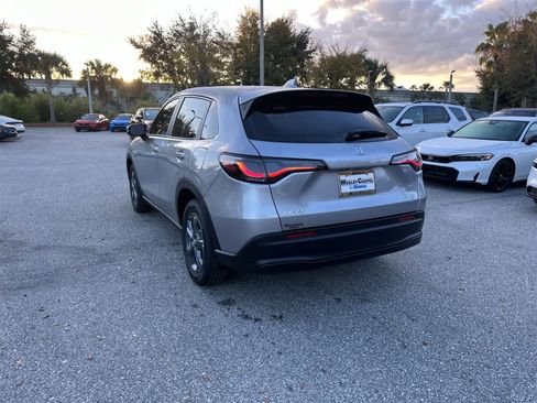 New 2026 Honda HR-V LX image 4