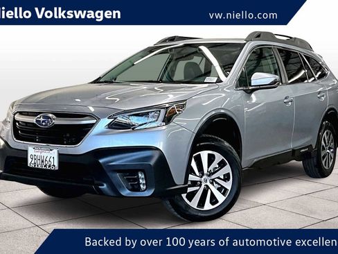 Used 2022 Subaru Outback Premium image 1