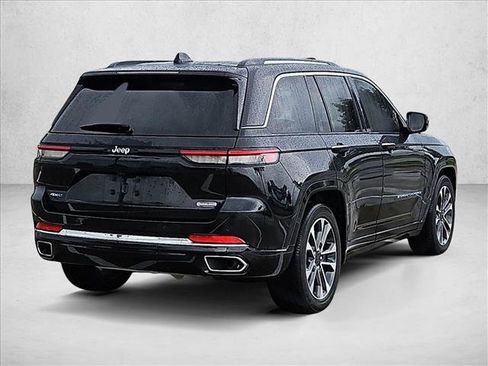 Used 2023 Jeep Grand Cherokee Overland AWD/4WD image 5