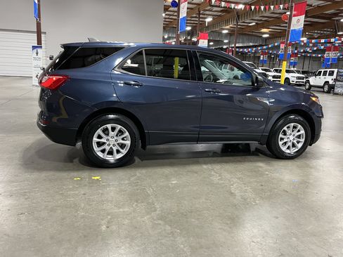 Used 2019 Chevrolet Equinox LS AWD/4WD image 6