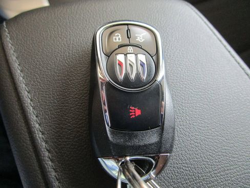 Used 2024 Buick Envista Preferred w/ Convenience II Package FWD image 40