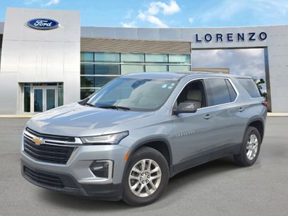 Used 2023 Chevrolet Traverse LS