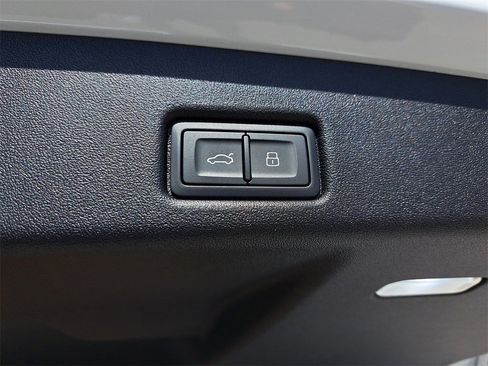 New 2025 Audi Q5 Premium Plus image 32