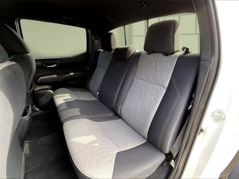 Used 2022 Toyota Tacoma TRD Off-Road image 22