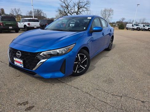 Used 2024 Nissan Sentra SV image 1