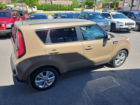 Used 2015 Kia Soul + FWD image 7