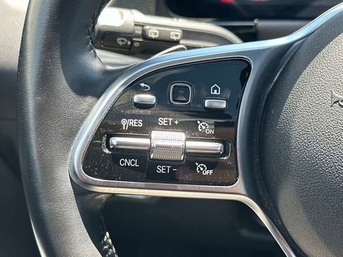 Certified 2022 Mercedes-Benz GLA 250 4MATIC image 22