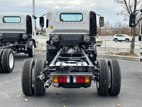 New 2026 Isuzu NPR image 5