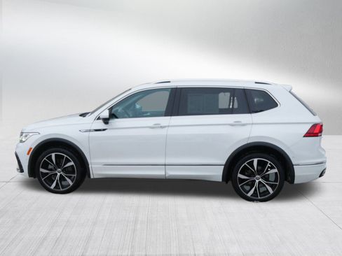 Used 2022 Volkswagen Tiguan SEL R-Line image 4