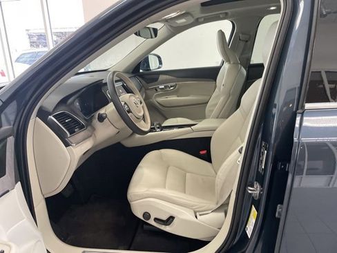 Certified 2023 Volvo XC90 B6 Plus image 7