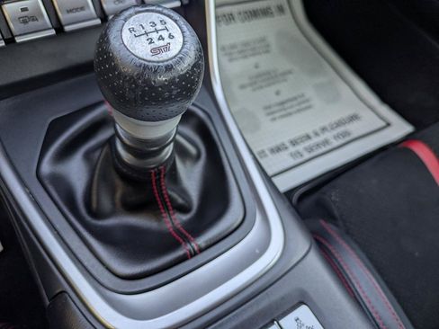 Used 2022 Subaru BRZ Limited RWD image 9