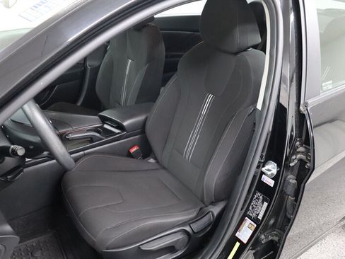 Used 2021 Hyundai Elantra SEL FWD image 16