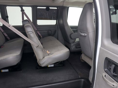 Used 2025 Chevrolet Express 3500 LT w/ LT Preferred Equipment Group RWD image 15