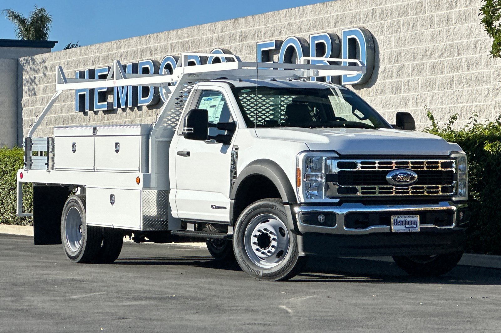 New 2026 Ford F450 XL w/ XL Chrome Package RWD image 2