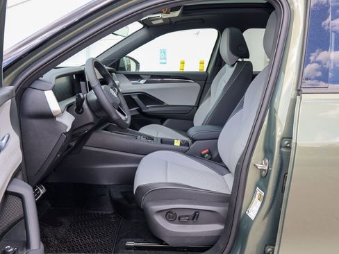 New 2026 Volkswagen Tiguan SE R-Line AWD/4WD image 12