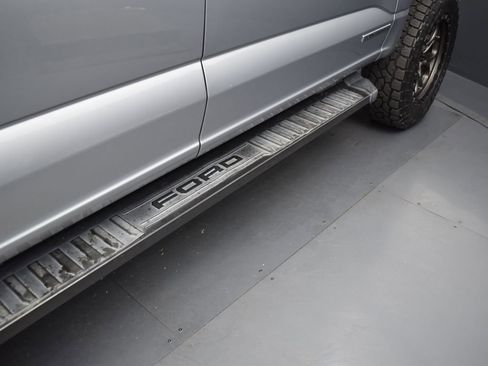 Used 2021 Ford F150 Lariat w/ Equipment Group 502A High image 29