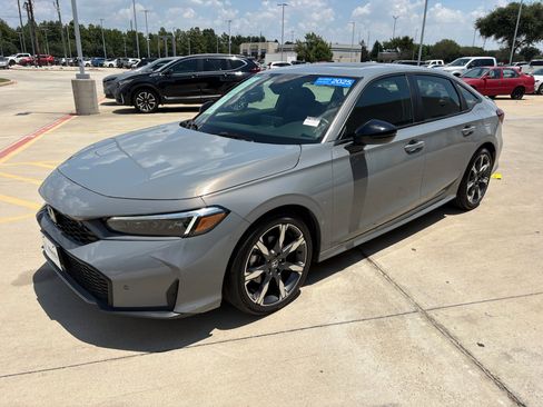 Certified 2025 Honda Civic Sport Touring image 4