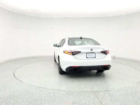 Used 2025 Alfa Romeo Giulia AWD w/ Veloce Package AWD image 6
